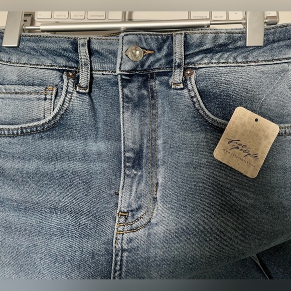 Free People Jeans - Picture 2 of 6